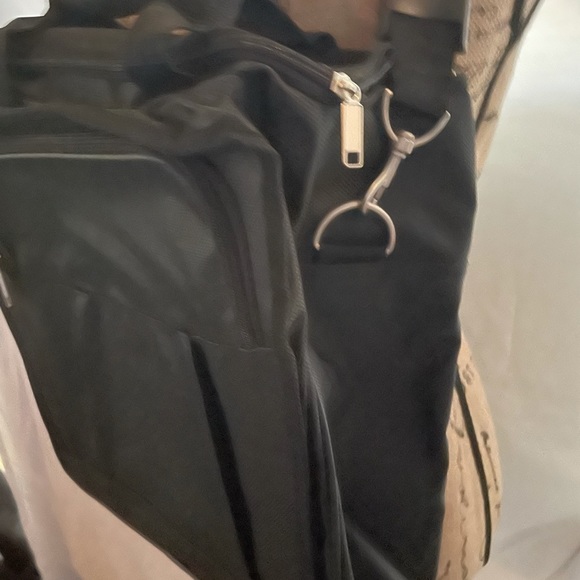 NWT Global New Beginnings Messenger Bag - Picture 4 of 5